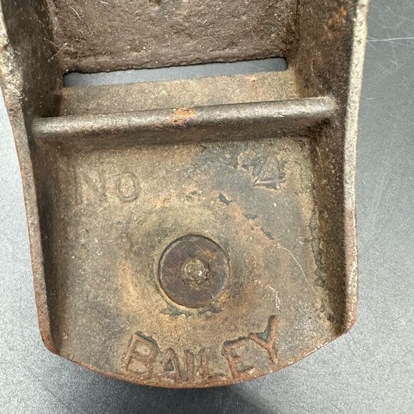 Antique Bailey No 4 Wood Plane Smoothing Hand Tool Manual Rustic 1910 READ - Picture 8 of 13